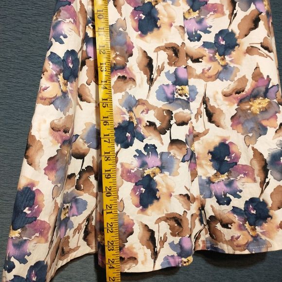 Beautiful A-line, watercolor floral, midi skirt size large - Picture 6 of 7
